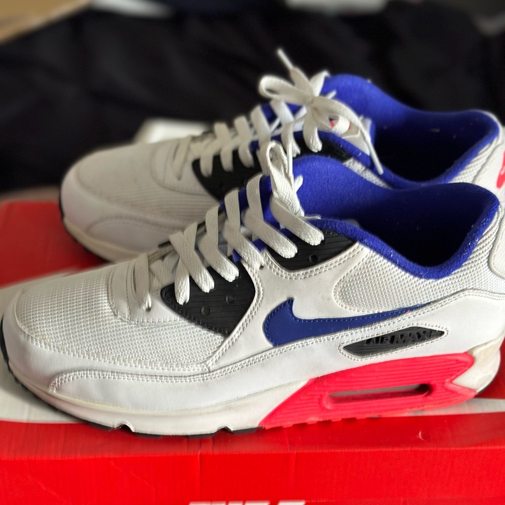 Air Max - Picture 4 of 4